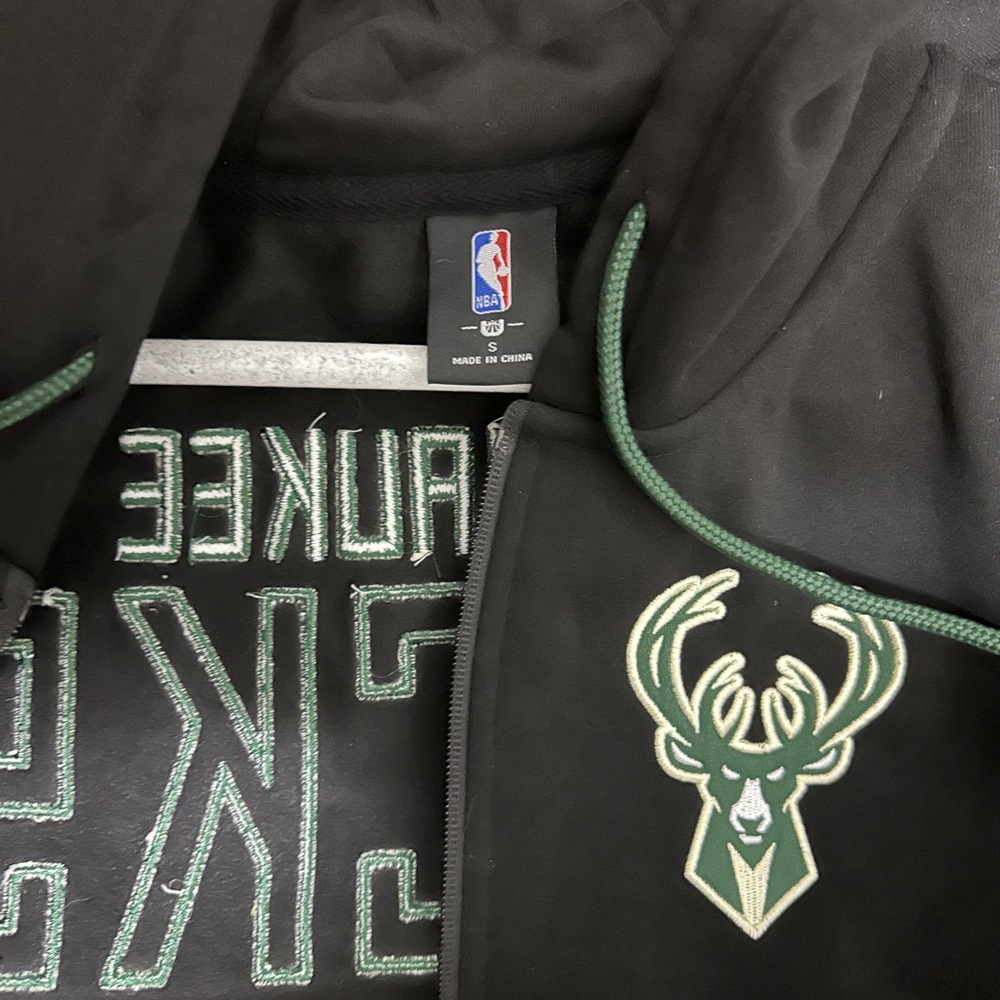 Milwaukee Bucks Black and Green Hoodie